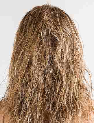 Capelli simili a paglia